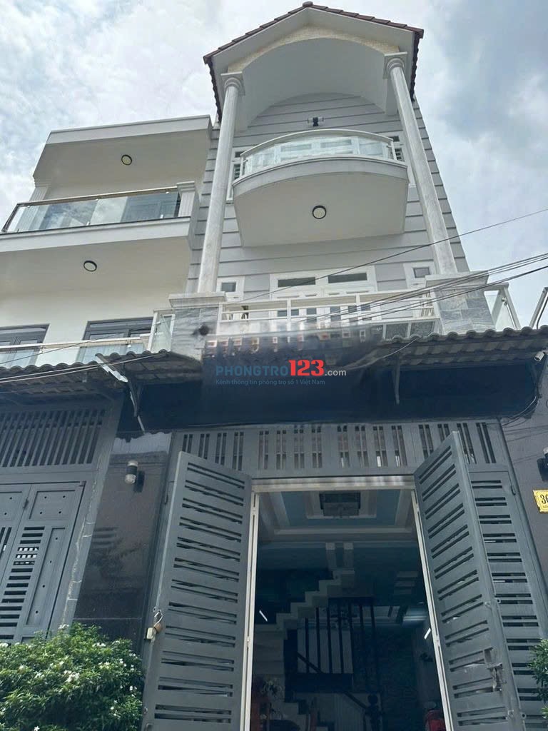 Nhà Nguyên Căn - Hiệp Bình Phước - 4PN - 4WC. 1 trệt - 2 lầu - 16tr/tháng