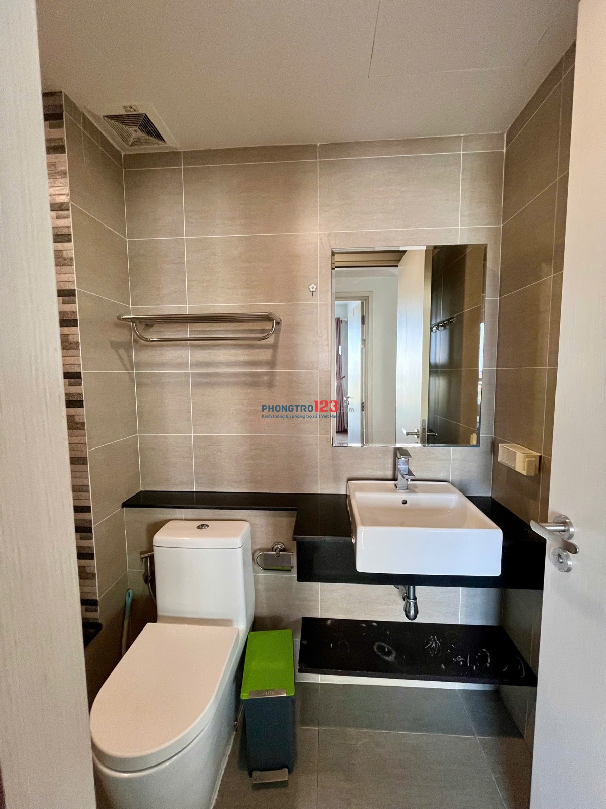 KRISTA Q2 - 2PN 2 WC - TÌM 1 BẠN NỮ SHARE 1 PHÒNG