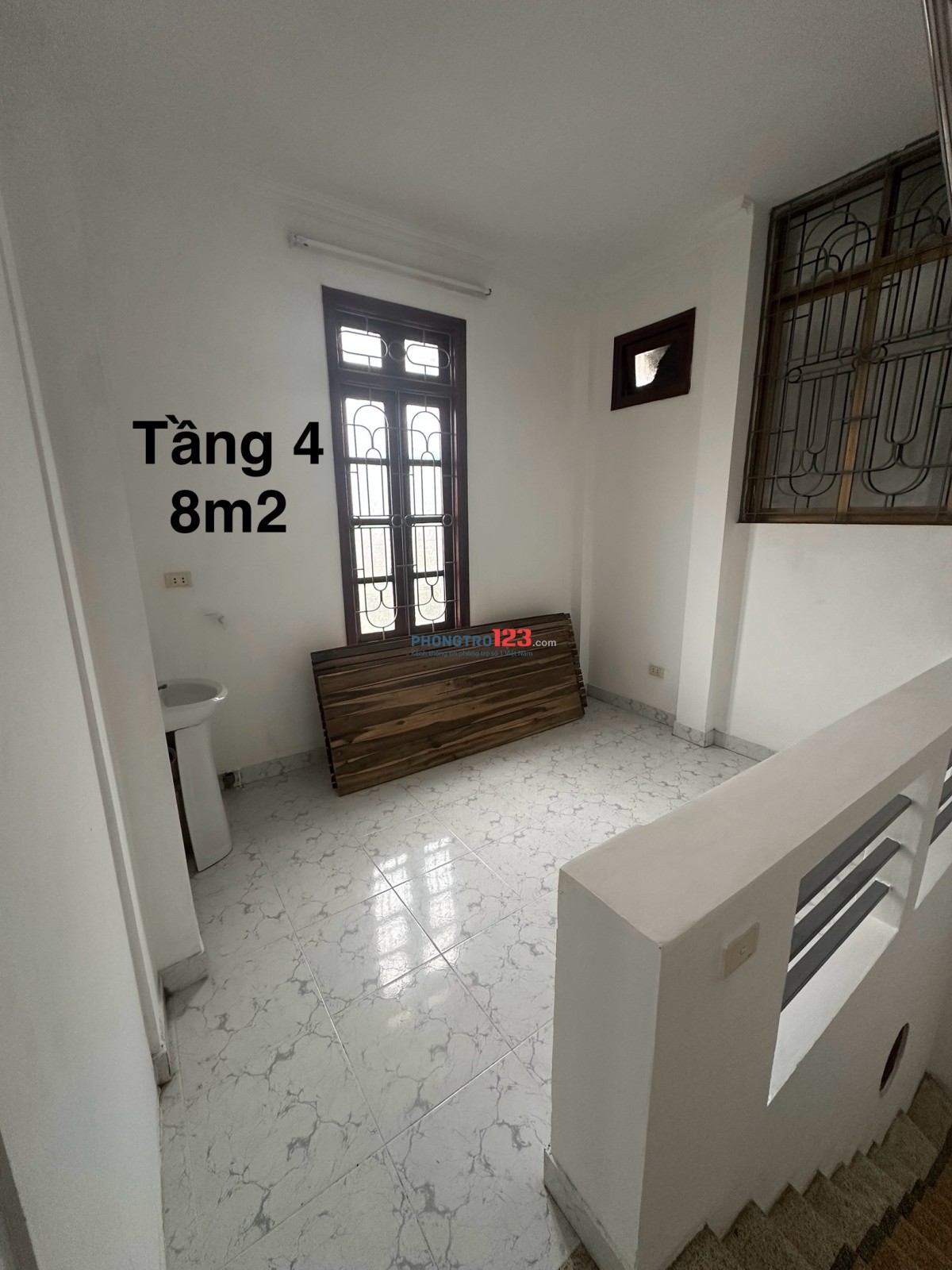 CHO THUÊ nhà nguyên căn lô góc đẹp, KHÔNG ÚNG NƯỚC tại số 44, ngõ 122 Định Công, phường Phương Liệt