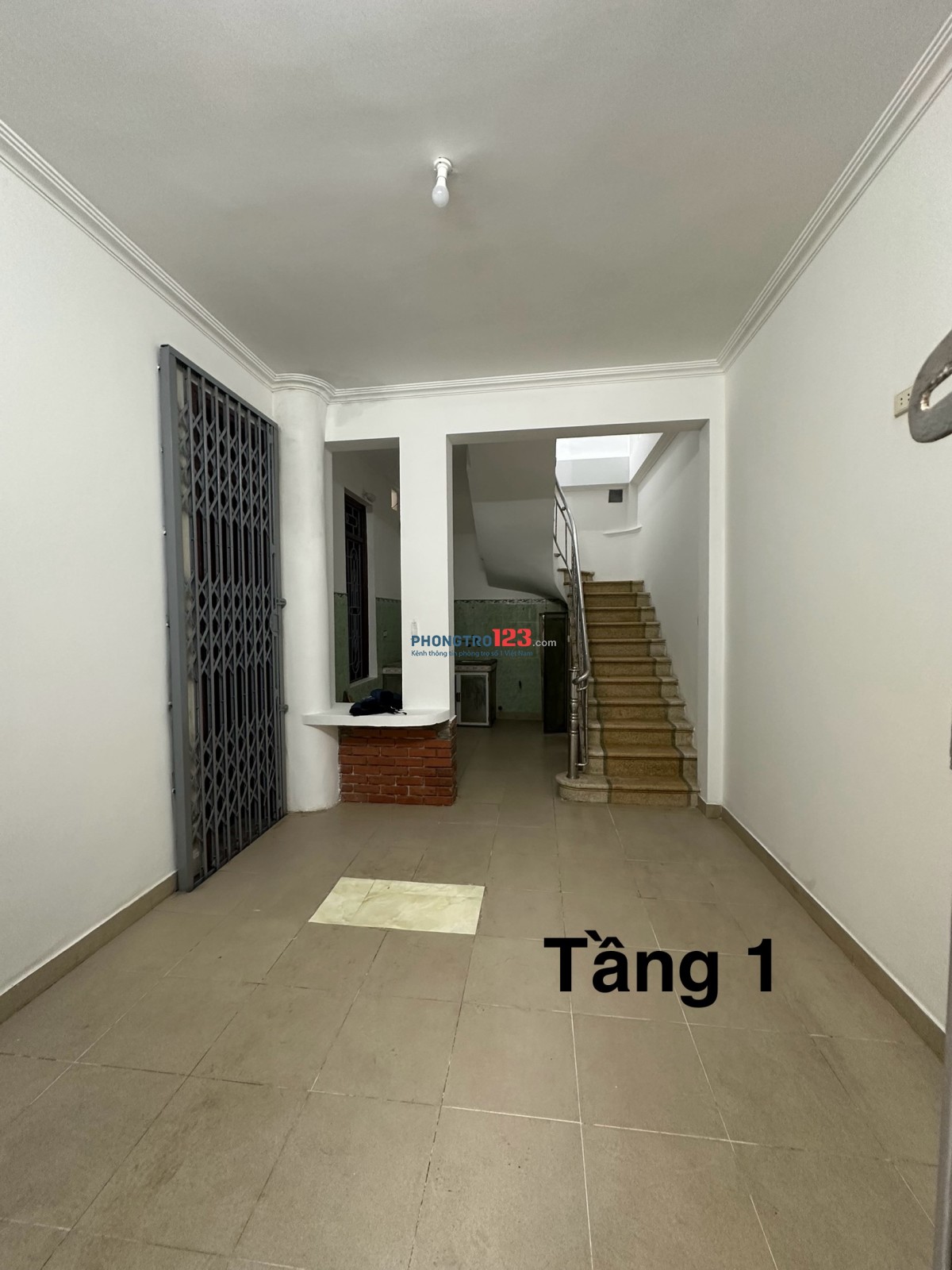 CHO THUÊ nhà nguyên căn lô góc đẹp, KHÔNG ÚNG NƯỚC tại số 44, ngõ 122 Định Công, phường Phương Liệt