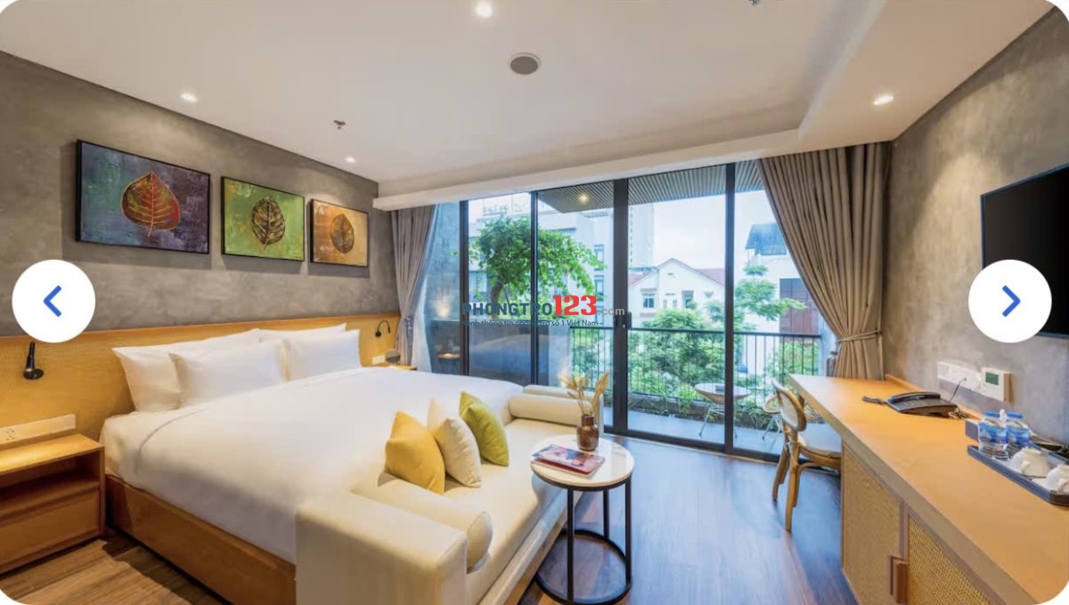 CHDV 690 Lạc Long Quân Tây Hồ, cách 3 nhà ra mặt phố. Ngõ rộng xe ba gác tránh. Trước nhà Lottemall