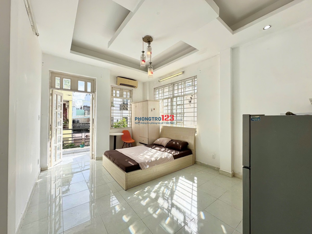CĂN HỘ CÓ BAN CÔNG FULL NỘI THẤT NGAY TÂN BÌNH