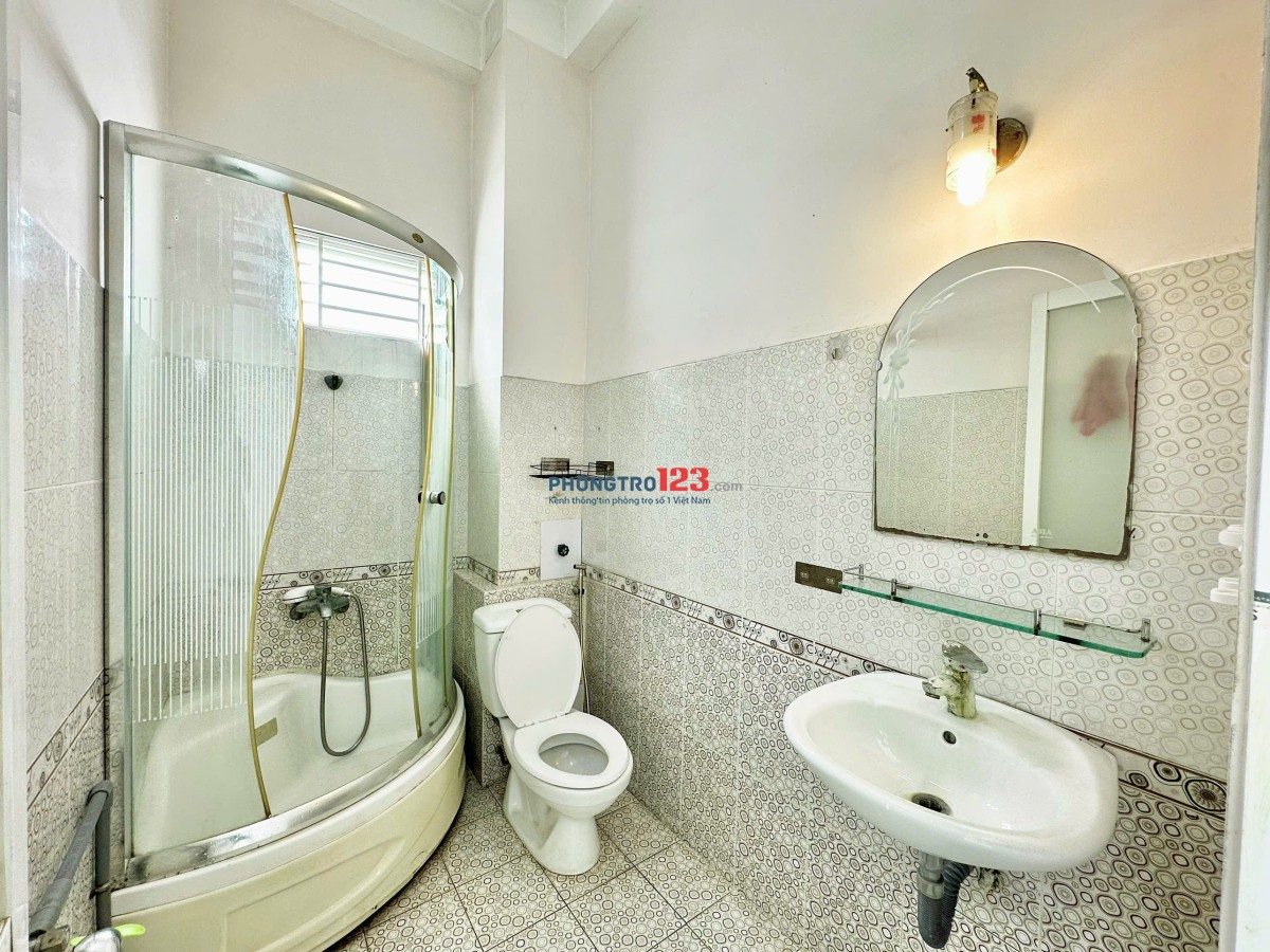 CĂN HỘ CÓ BAN CÔNG FULL NỘI THẤT NGAY TÂN BÌNH