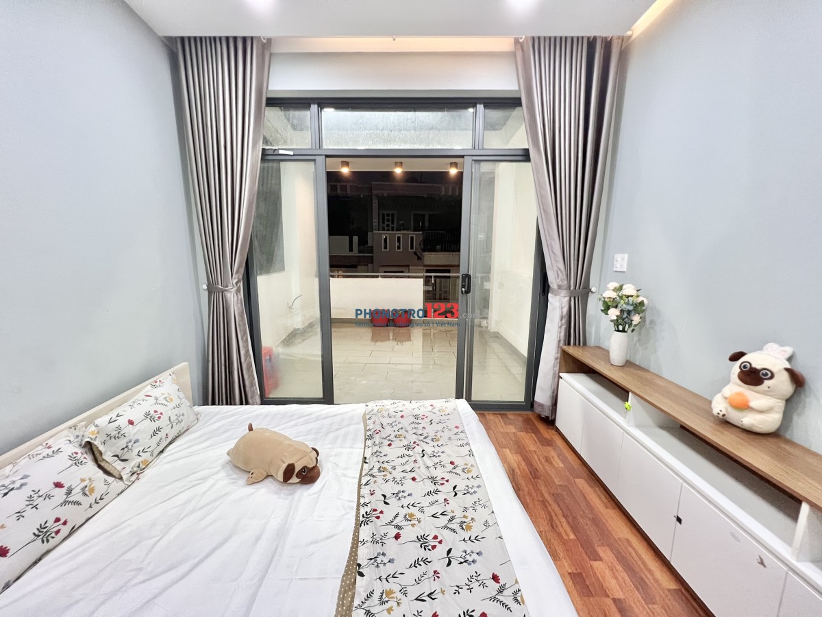  CHO THUÊ CĂN HỘ TÁCH BẾP CÓ BAN CÔNG SIÊU THOÁNG – NƠ TRANG LONG GẦN CHỢ BÀ CHIỂU 