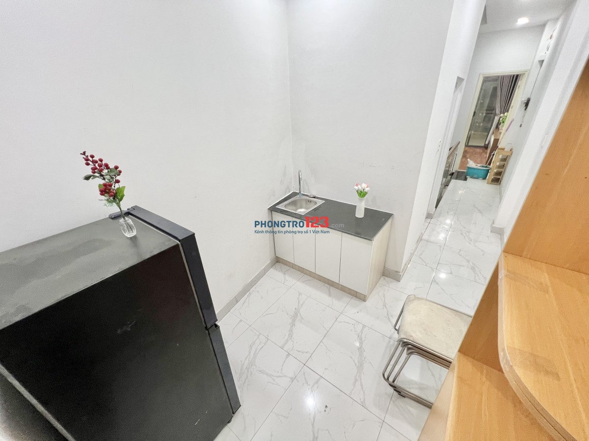  CHO THUÊ CĂN HỘ TÁCH BẾP CÓ BAN CÔNG SIÊU THOÁNG – NƠ TRANG LONG GẦN CHỢ BÀ CHIỂU 