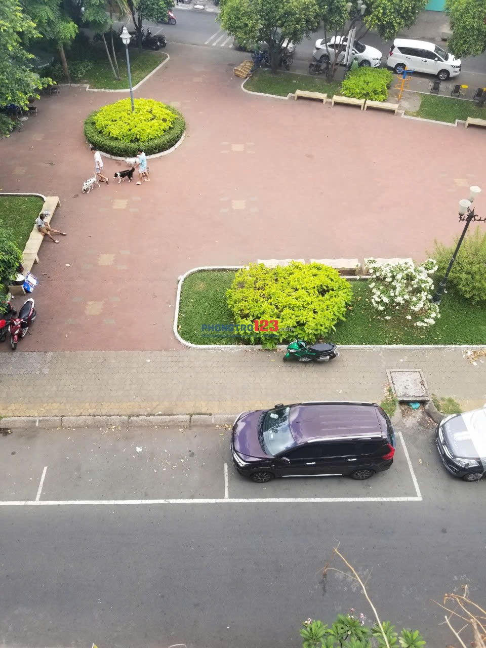 Phòng Ban công, view Công Viên, Ngay tòa nhà Viettel, Vincom 3 Tháng 2