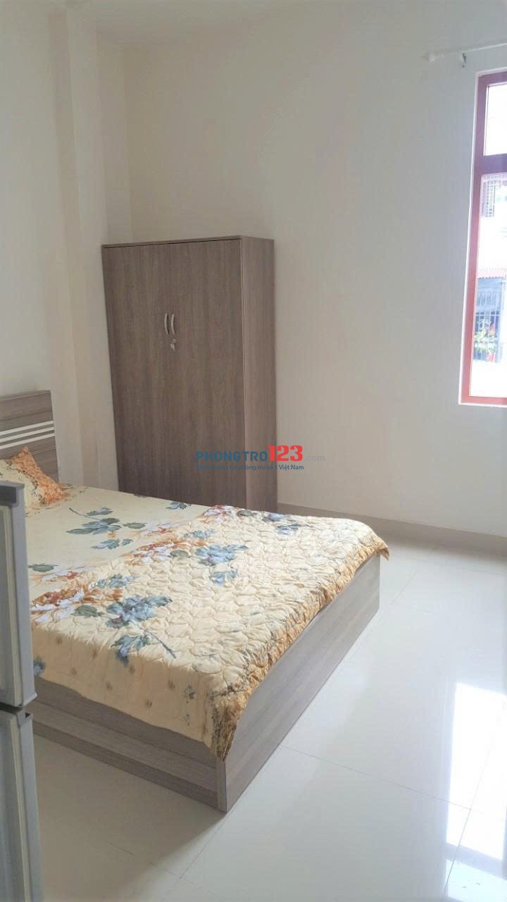 Phòng cửa sổ thoáng mát, Ngay Thành Thái, Sát ĐH Huflit, Bách Khoa, Hoa Sen, Y Phạm Ngọc Thạch