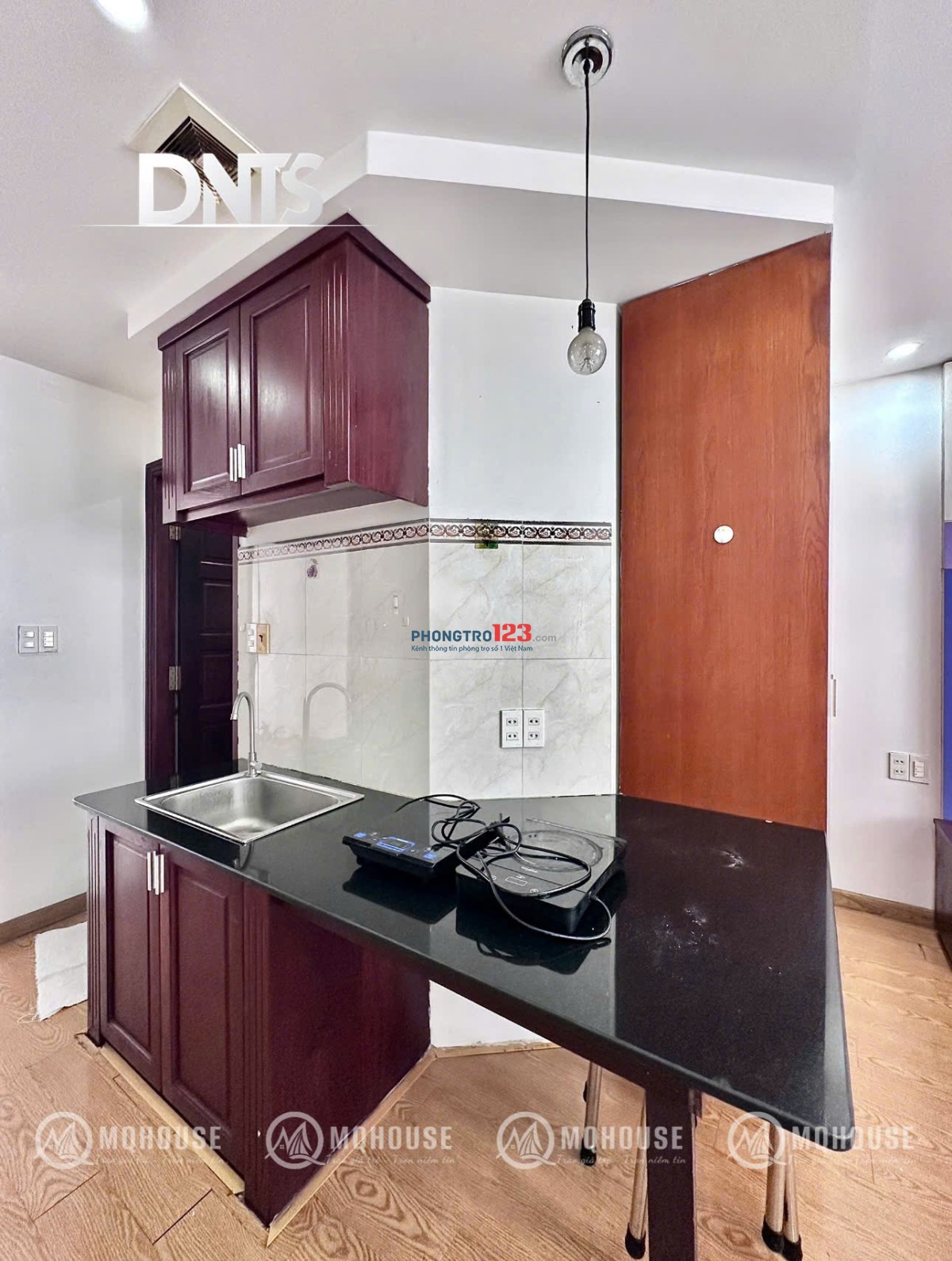 Cho Thuê Phòng full nội thất sạch đẹp Sát Cầu Thị Nghè. Giá 5.6 tr như ảnh thực.