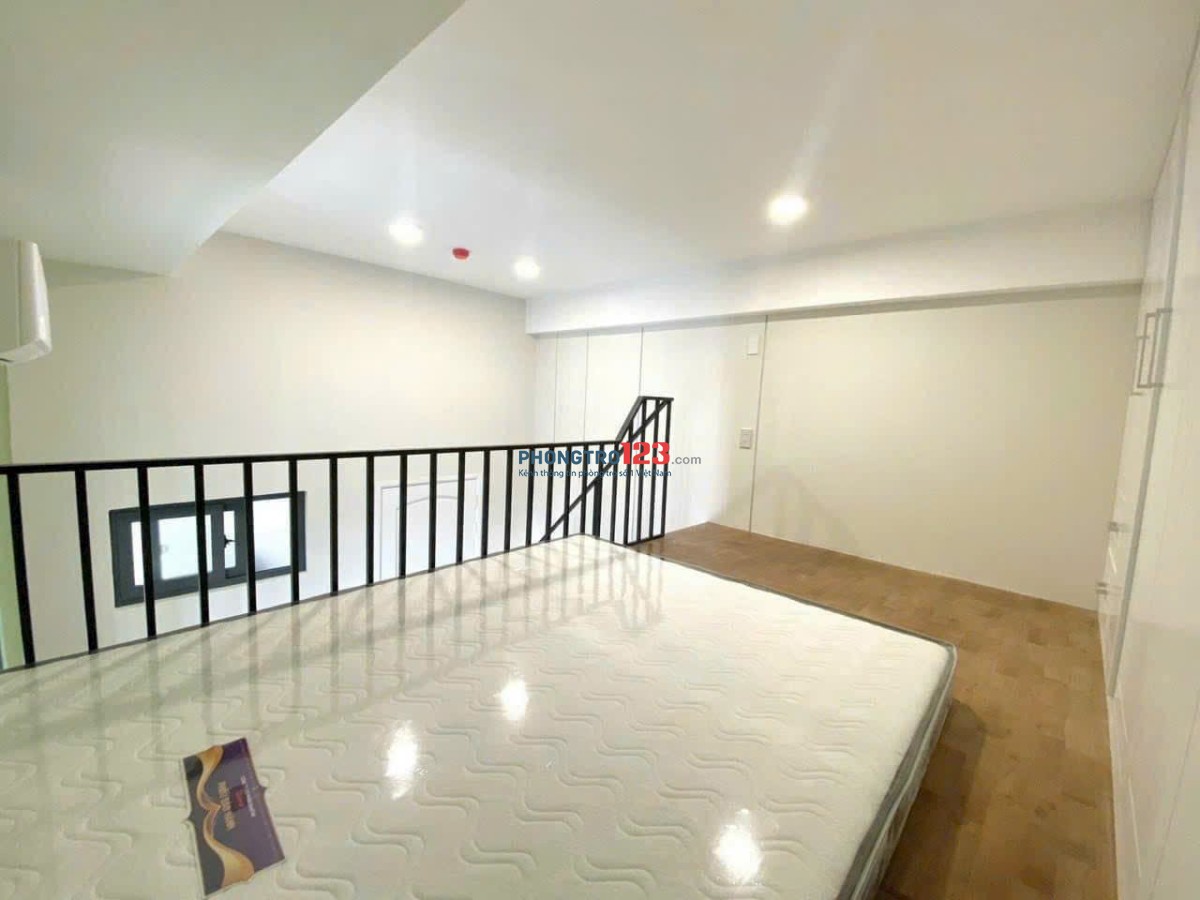 Phòng gác 35m2 Full nội thất ngay Hàng xanh sát ngay đại hoạc Ngoại Thương, Giao Thông Vận Tải