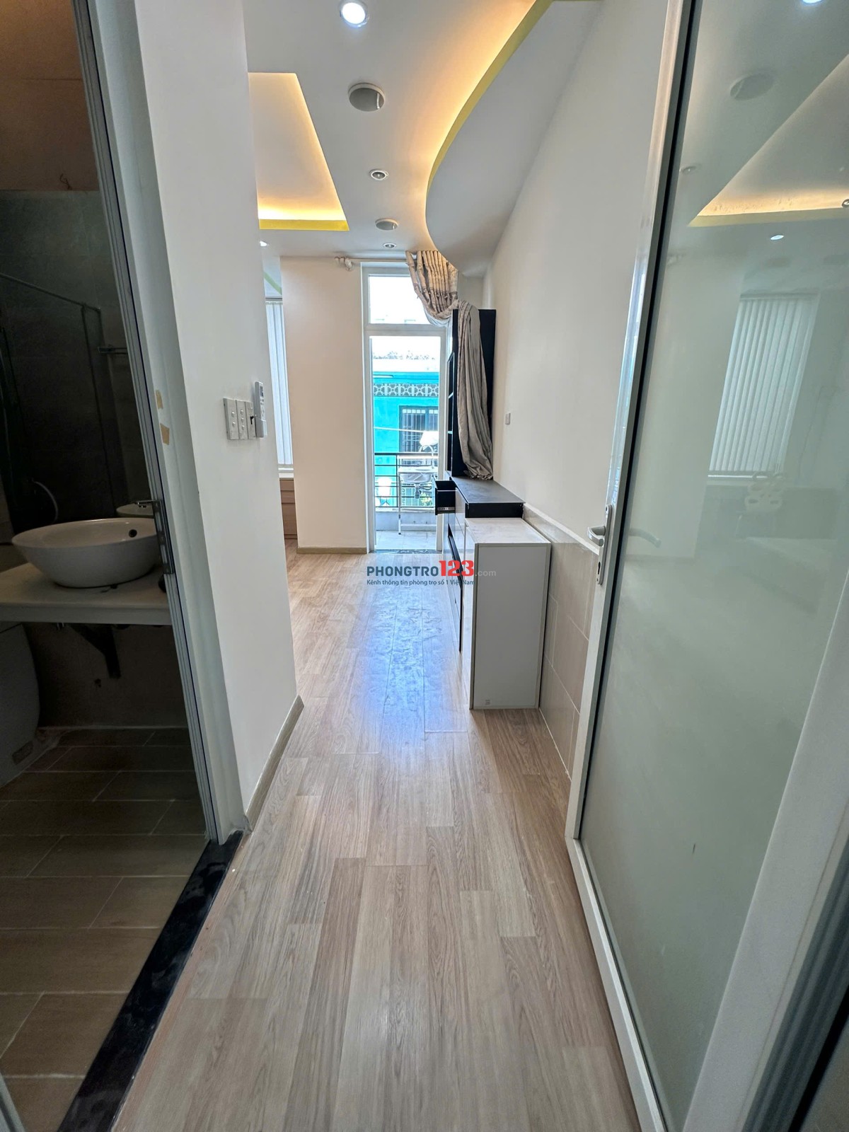 CHO THUÊ PHÒNG FULL NỘI THẤT CỬA SỔ, BAN CÔNG THOÁNG MÁT Ở BÌNH THẠNH GIÁP Q1, Q3 - LH: 0334998413