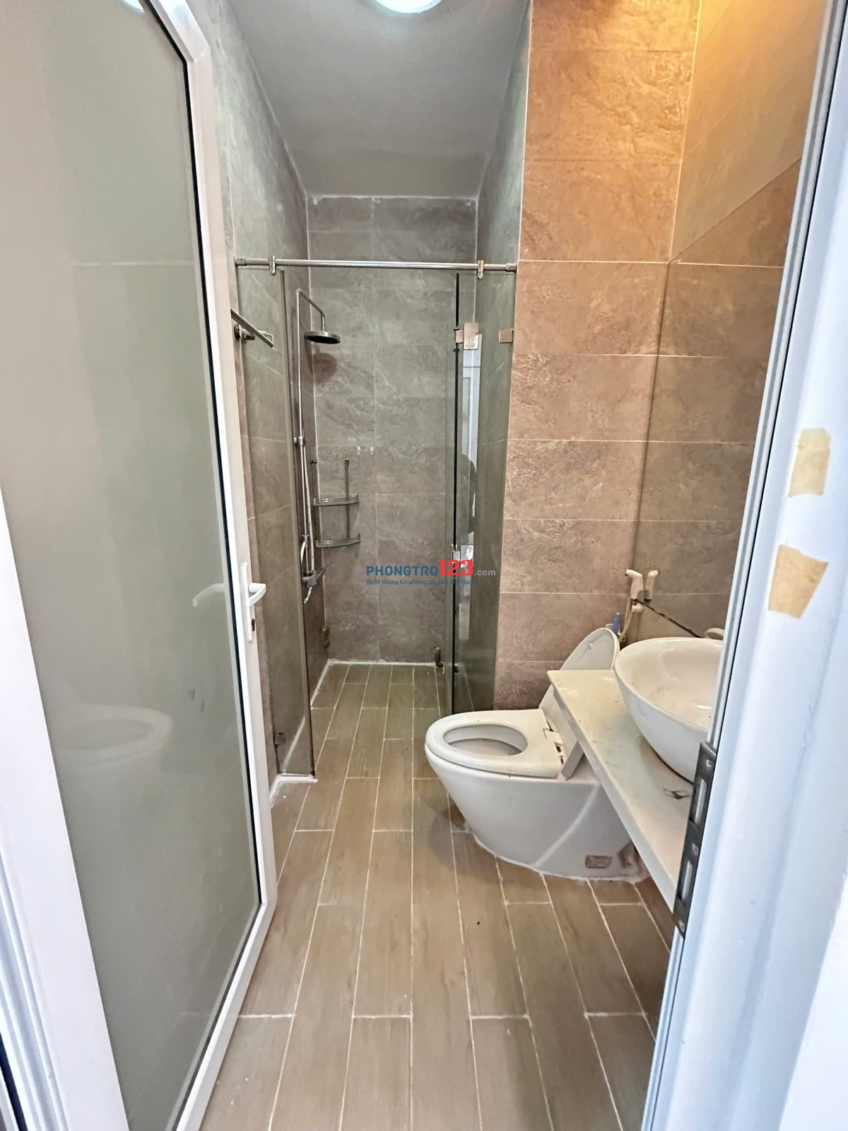 CHO THUÊ PHÒNG FULL NỘI THẤT CỬA SỔ, BAN CÔNG THOÁNG MÁT Ở BÌNH THẠNH GIÁP Q1, Q3 - LH: 0334998413