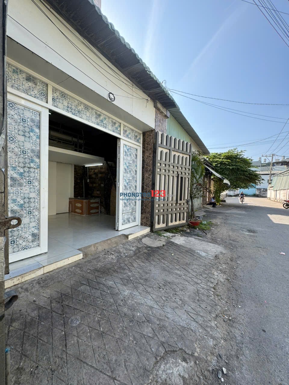 Phòng mặt tiền riêng biệt có gác lửng máy lạnh, Đường 53 Q. Gò Vấp (Đối diện hẻm 140 Phạm Văn Chiêu)