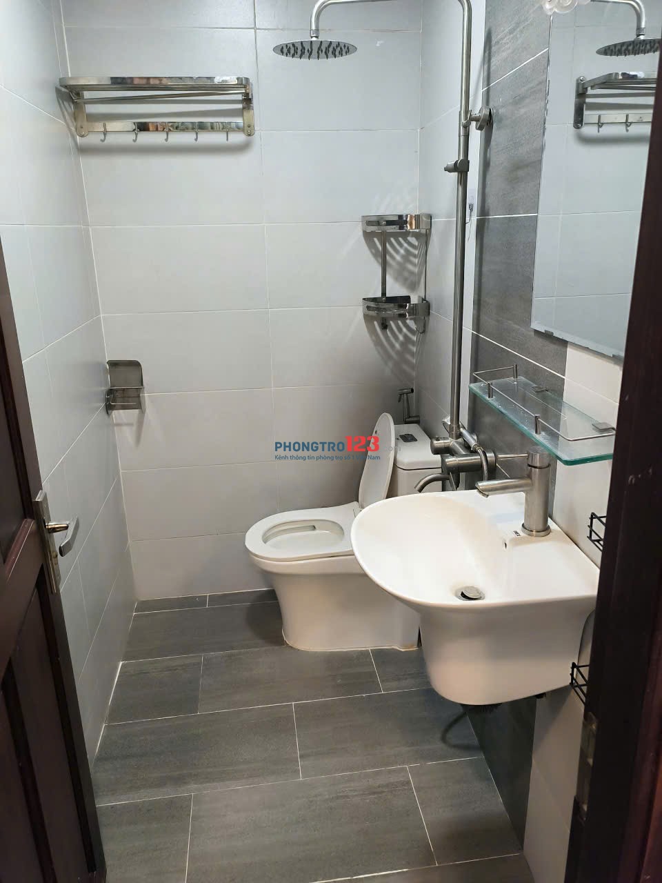 CHO THUÊ PHÒNG TRỌ CỬA SỔ THOÁNG MÁT – TRUNG TÂM QUẬN 1, GẦN CẦU THỊ NGHÈ 1