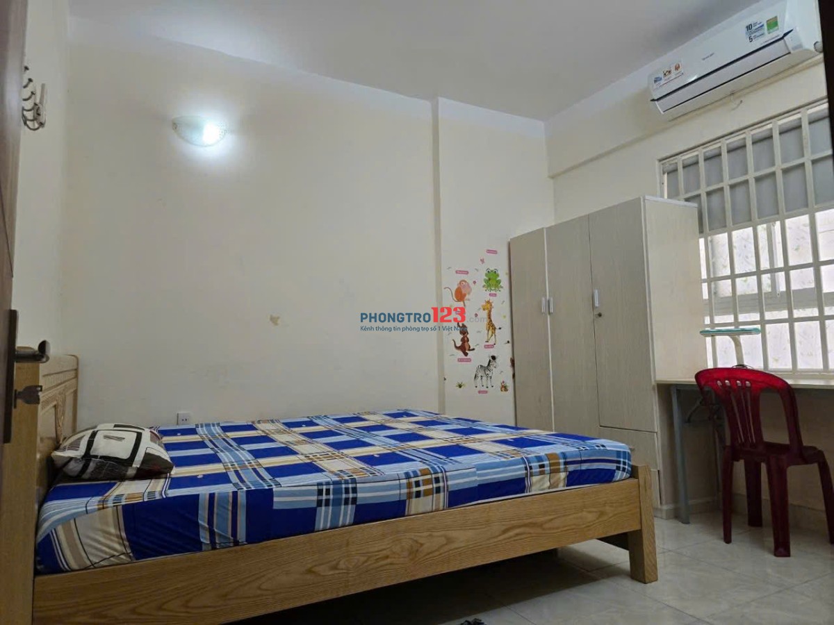 Chung cư Bàu Cát ,Tân BÌnh: 65m2, 2p ngủ, ban công, giá 7tr