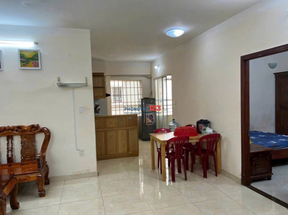 Chung cư Bàu Cát ,Tân BÌnh: 65m2, 2p ngủ, ban công, giá 7tr