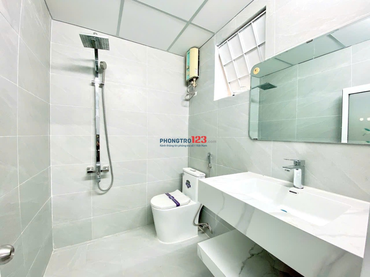 Căn hộ Bàu cát, Tân BÌnh: 2p ngủ, NTCB, ban công, 6,8tr
