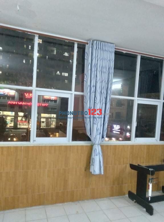 Cho thuê nguyên lầu 60m giá 4,5tr gần hutech ung văn khiêm
