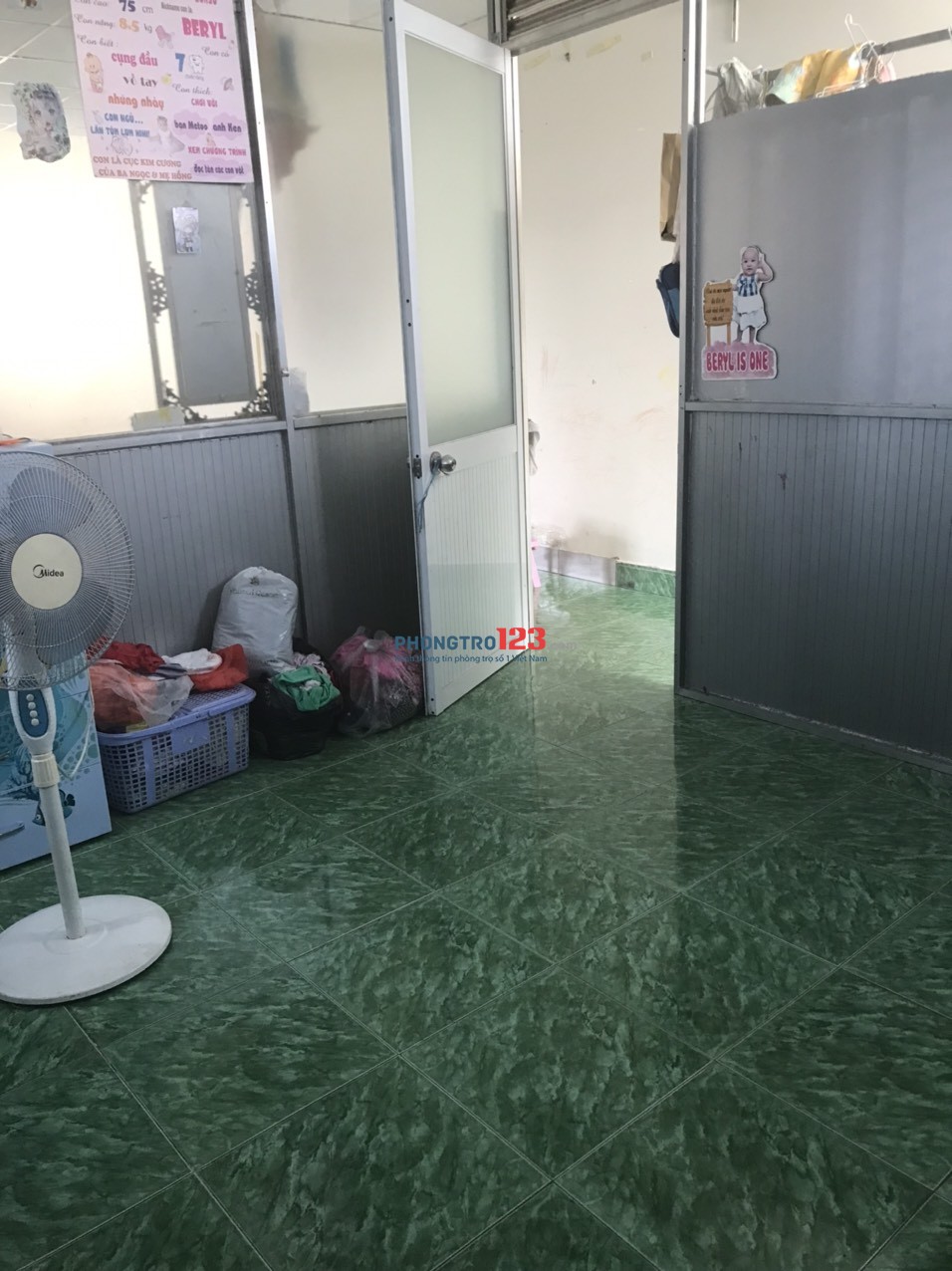 Cho thuê nguyên lầu 60m giá 4,5tr gần hutech ung văn khiêm