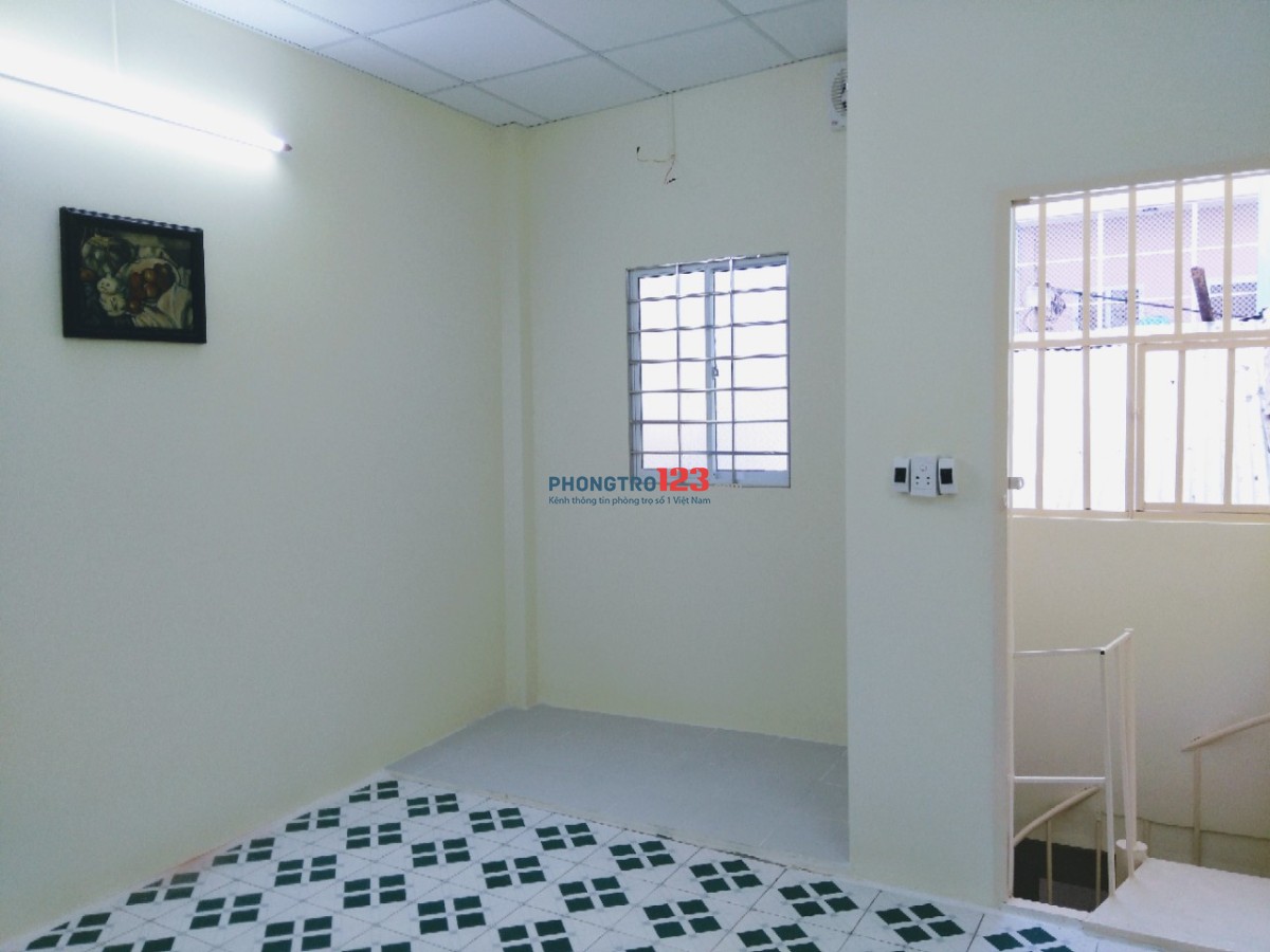 Cho thuê nhà hẻm 15/15 Bà Lê Chân, Phường Tân Định, Quận 1 cách đường lớn 50m, ngay chợ Tân Định