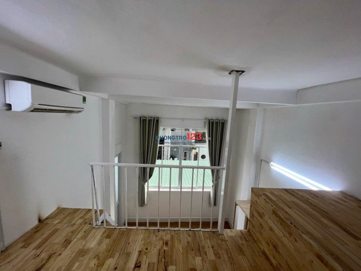 Cho thuê phòng gác cao cửa sổ lớn ở Nguyễn Tiểu La Q10 100m ra ĐH Kinh Tế cs B, 1km ra ĐH Y Dược