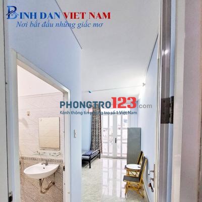 Cho thuê phòng trọ full nội thất có ban công ở mặt tiền Điện Biên Phủ, Q10