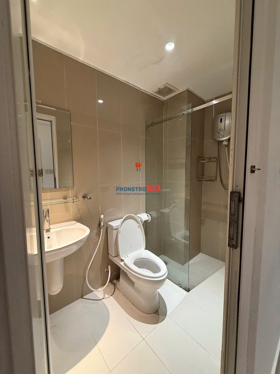 KHAI TRƯƠNG CĂN HỘ FULL NỘI THẤT CAO CẤP CỬA SỔ THOÁNG SÁNG Ở BÌNH THẠNH GẦN Q3,Q1 - LH: 0334998413