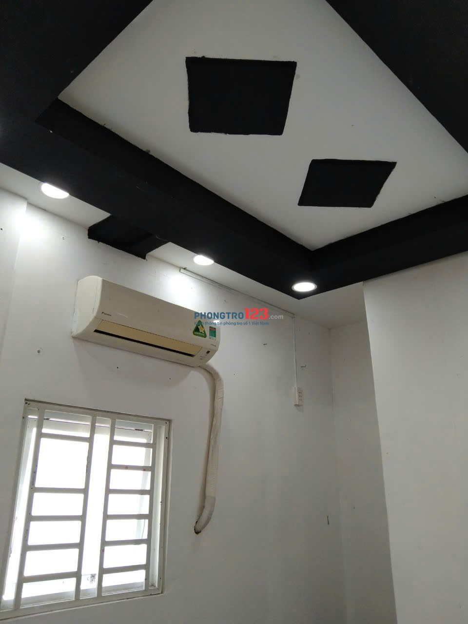 Cho thuê nhà hẻm 68/73A Trần Quang Khải P.Tân Định Quận 1 gía 6.5tr