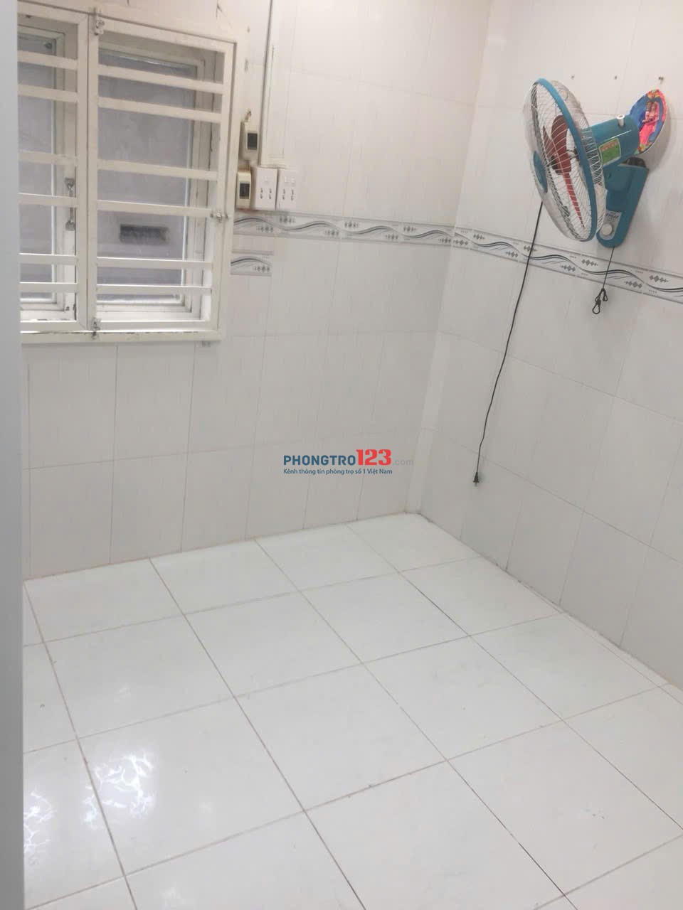 Cho thuê nhà hẻm 68/73A Trần Quang Khải P.Tân Định Quận 1 gía 6.5tr