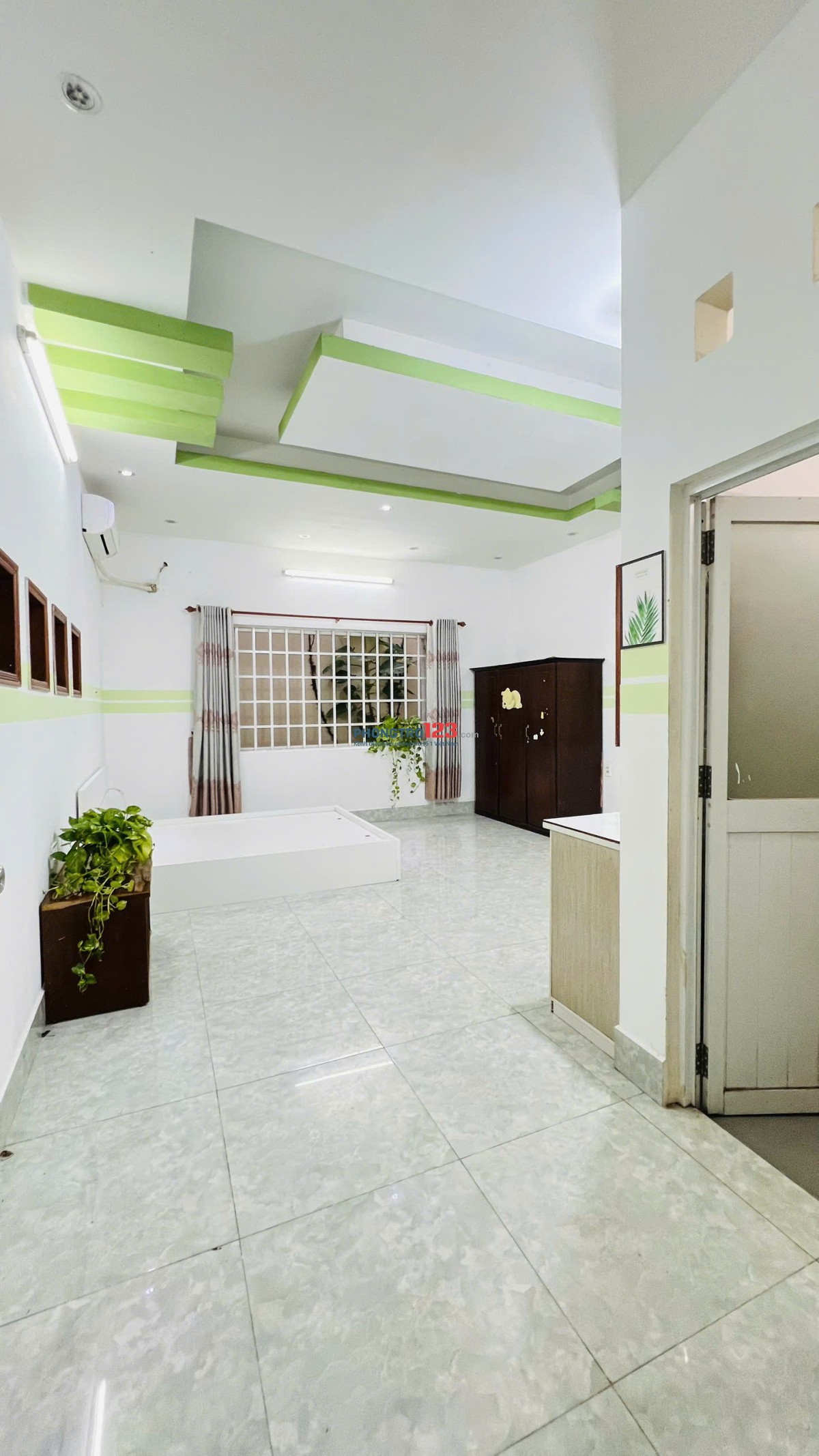 Phòng Cực Rộng Lầu 1 Thông Thoáng Vào Ở Ngay