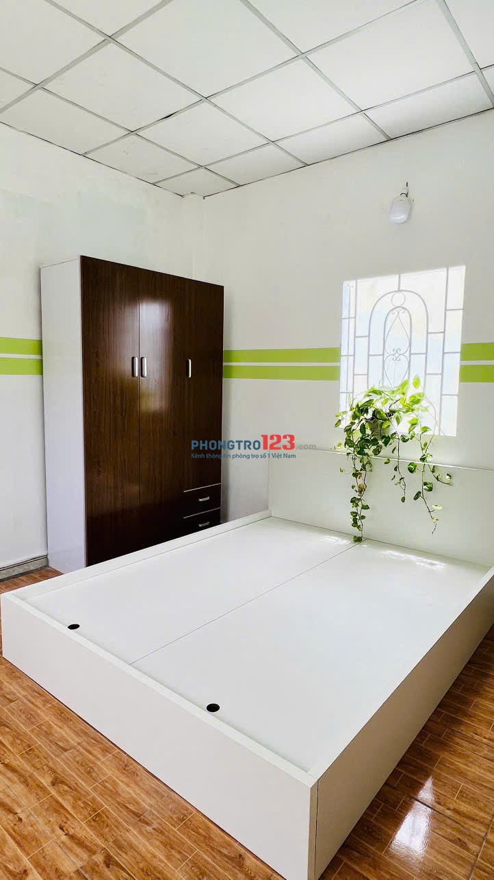 PHÒNG MỚI ĐẸP – NGUYÊN LẦU 2 CÓ BAN CÔNG, BẾP RIÊNG