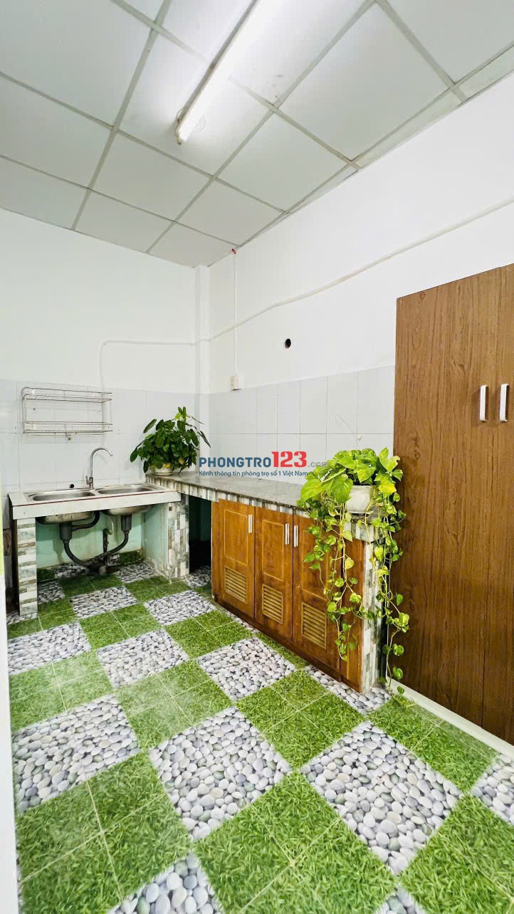 Chính chủ cần cho thuê phòng Gác mặt ngoài, Sân trước rộng dãi