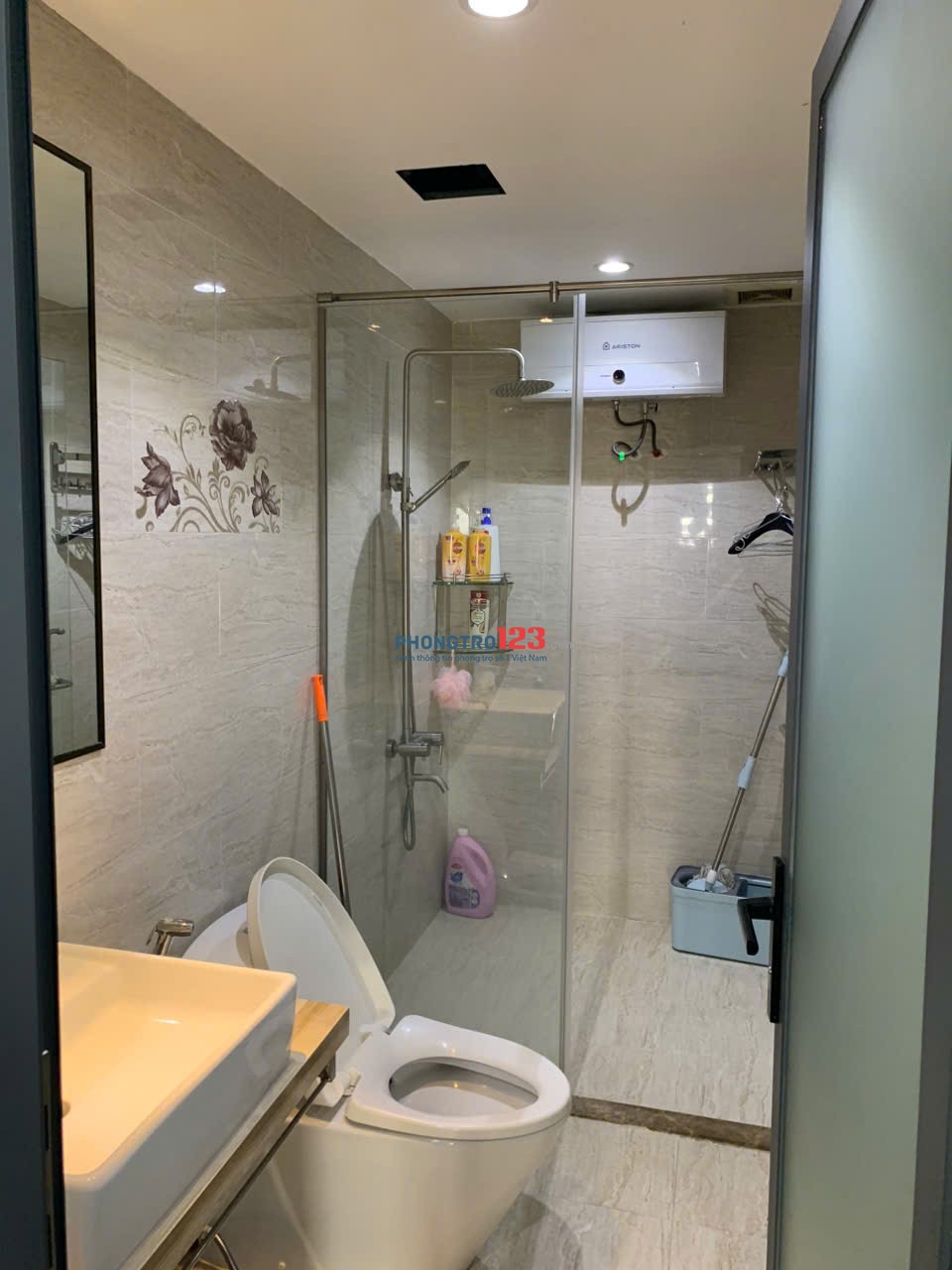 C/c Phú Đạt - P25 - Bình Thanh: 93m2, 3PN, 2WC, Nội thất, 13tr/th.