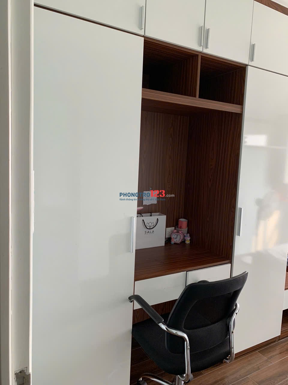 C/c Phú Đạt - P25 - Bình Thanh: 93m2, 3PN, 2WC, Nội thất, 13tr/th.