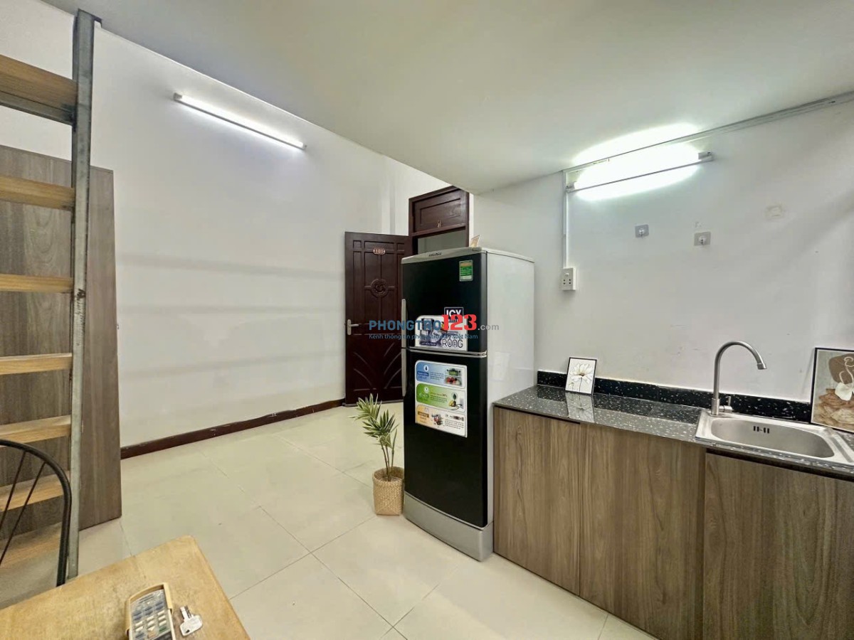 PHÒNG CÓ GÁC – CỬA SỔ THOÁNG MÁT – FULL NỘI THẤT Ở PHAN VĂN SỬU, P.13, GẦN ETWON , SÂN BAY
