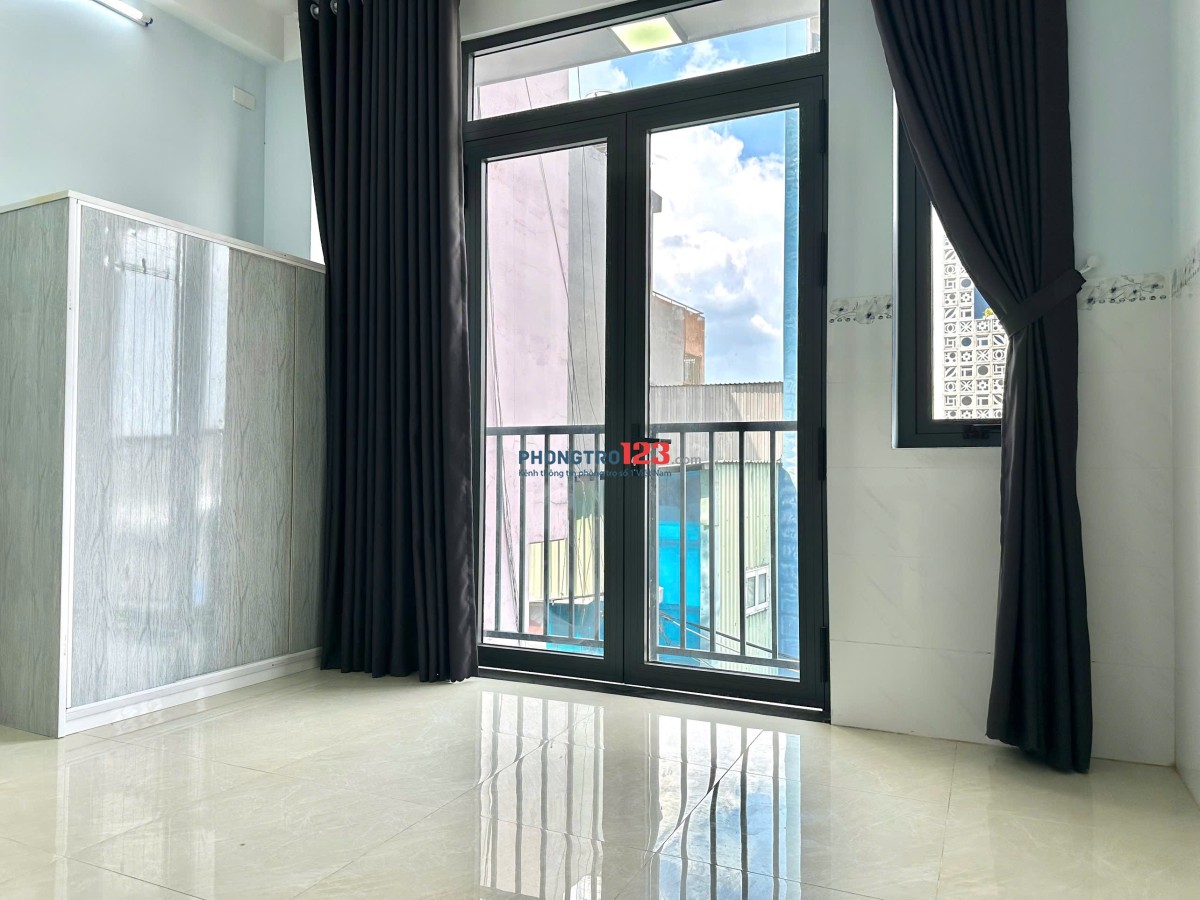 STUDIO BAN CÔNG NGAY NGÃ TƯ HÀNG XANH SIÊU THOÁNG - 0773443410