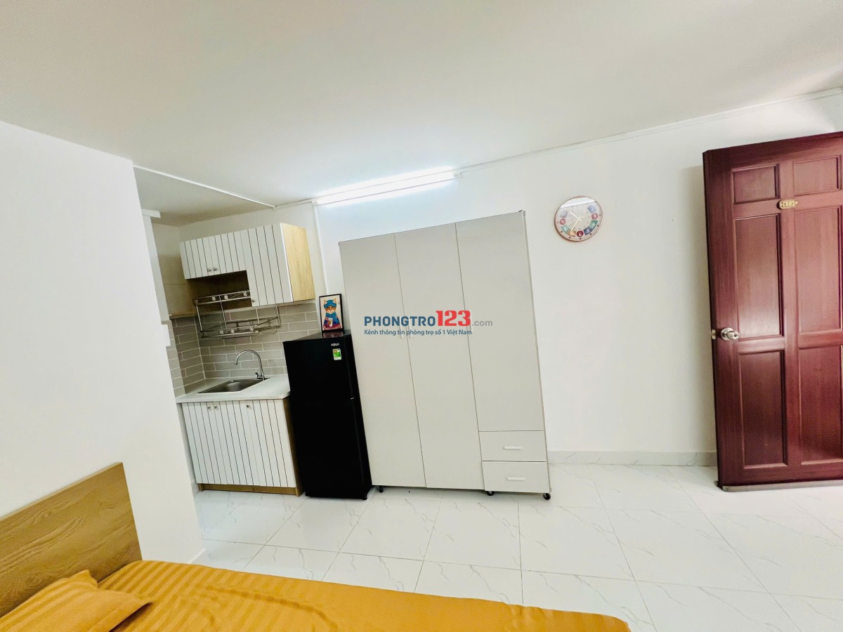 Phòng Studio siêu đẹp đủ nội thất - 71 Hồ Bá Kiện Quận 10 ( Gần CV Lê Thị Riêng).
