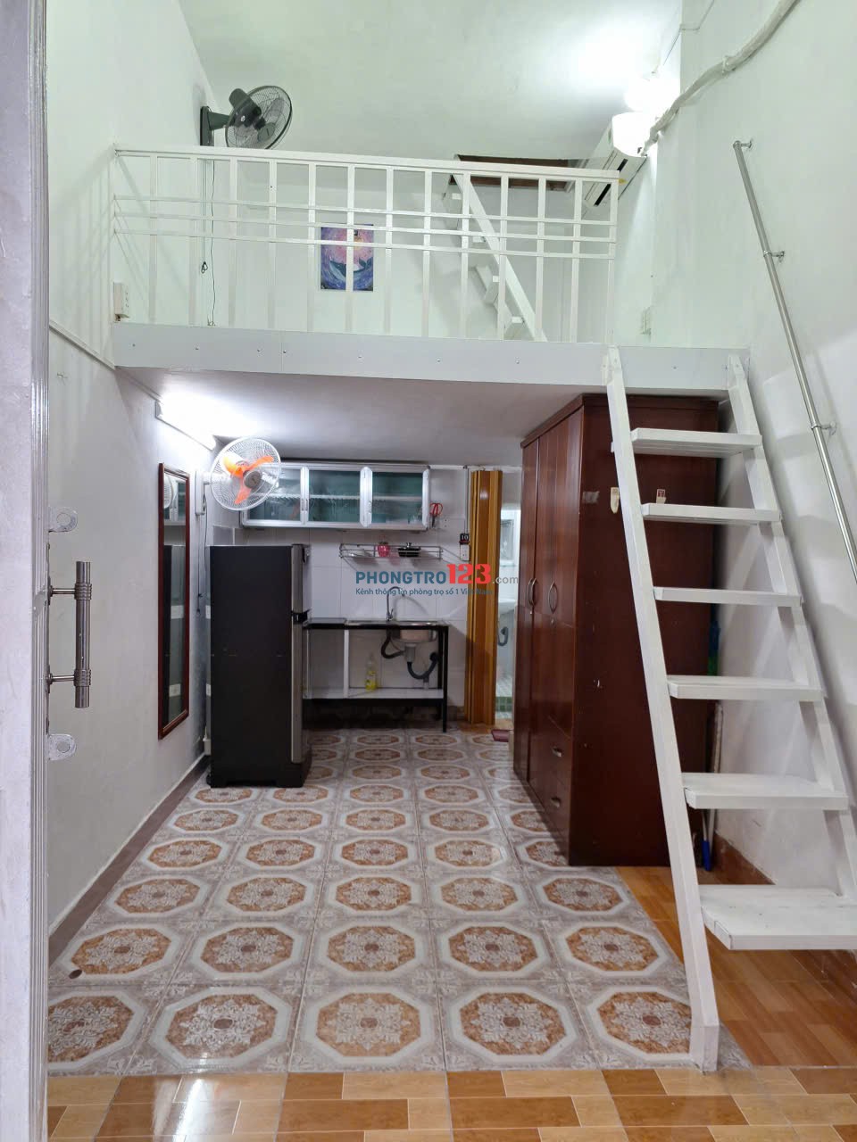 Nhà nguyên căn Q1 đủ tiện nghi Giá 7tr