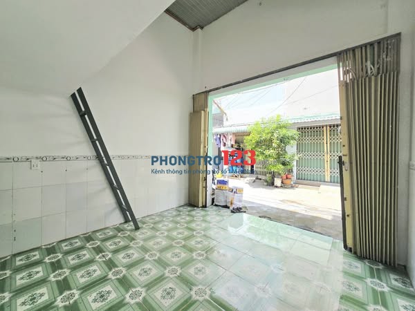 Kiot hẻm Nguyễn Tri Phương gần chợ Dĩ An 2 ở được Gia Đình zá 2trx