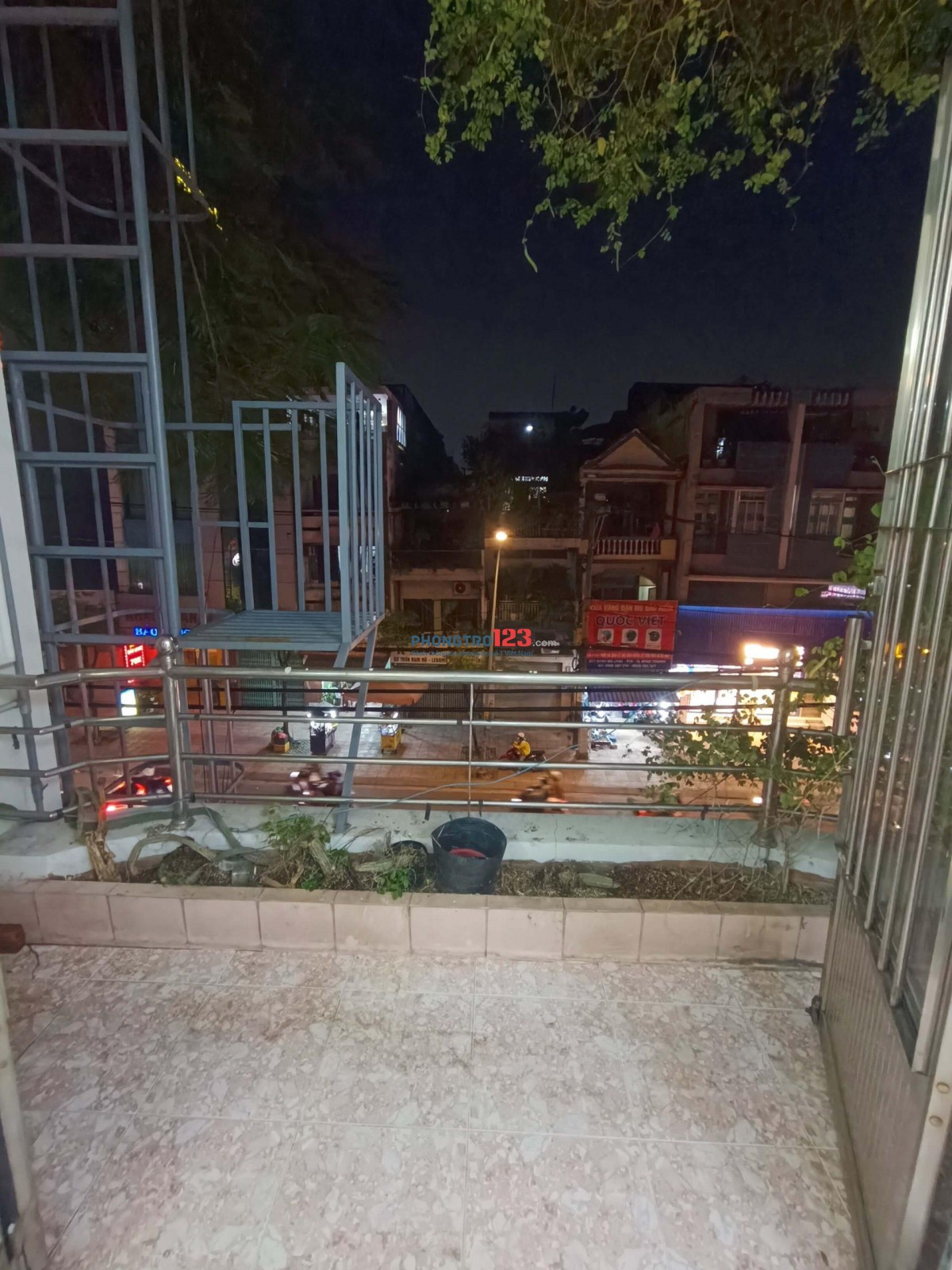 Cần người ở ghép mặt tiền 188 Đinh Bộ Lĩnh, 20m2, đủ nội thất cơ bản, 1.6tr/người