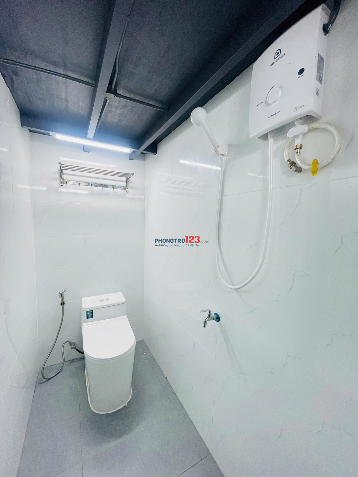 ĐẦY ĐỦ NỘI THẤT , HÌNH SAO PHÒNG NHƯ VẬY