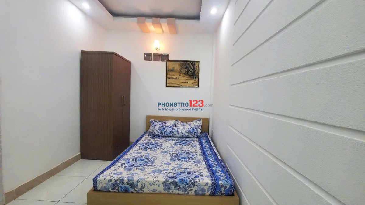 Cho thuê phòng lầu 1 cửa sổ trời, máy giặt riêng ở Thích Quảng Đức, PN - gần Sân Bay, CV Gia Định