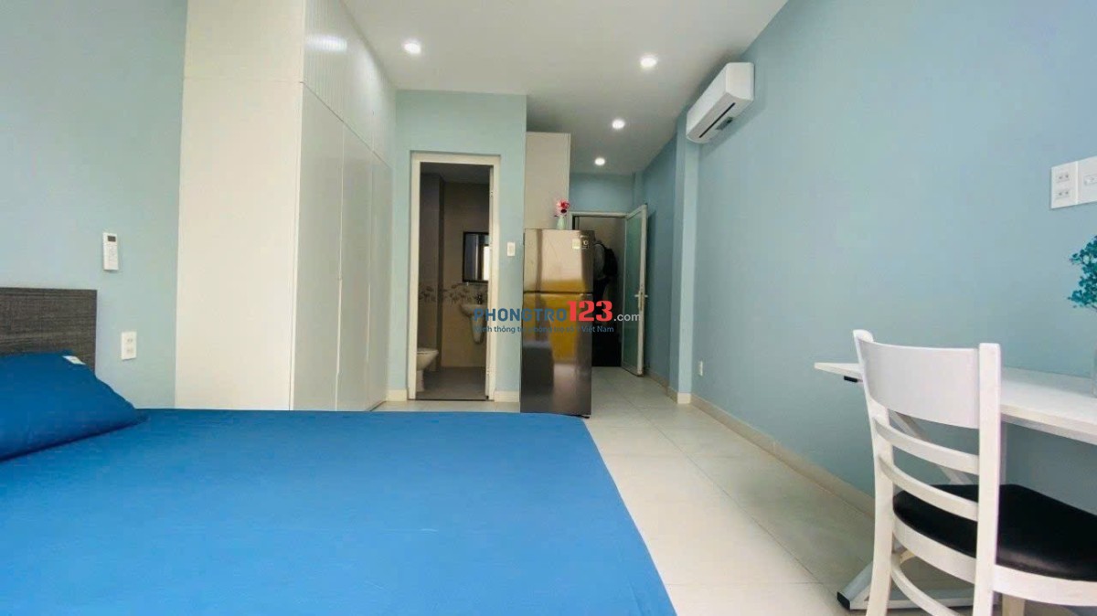 STUDIO FULL NỘI THẤT BAN CÔNG NGAY PHAN XÍCH LONG PHÚ NHUẬN