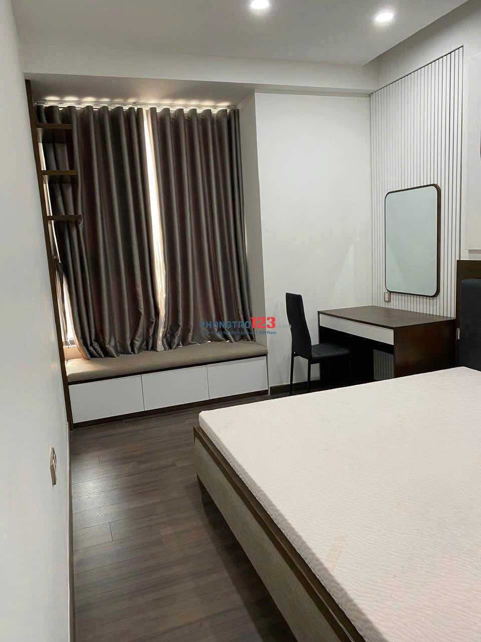Chung cư Miếu Nổi, Vũ Huy Tấn, BT: 95m2, căn góc, 3p ngủ, full nt, 13tr
