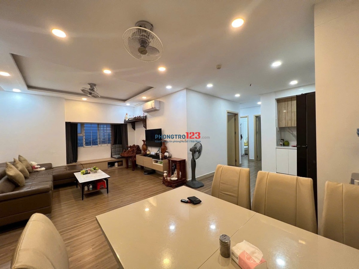 13tr/tháng, Nội thất, 90m2, 2PN. 2WC, C/c Screc, TRường Sa. Q3.
