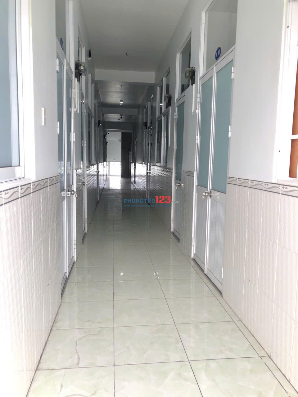 PHòng trọ MỚi Xây có Máy LẠnh tỉnh lộ 10 , 2tr5/tháng