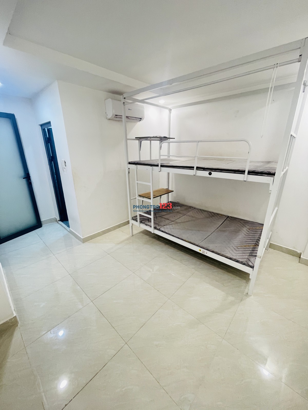 Phòng trọ cạnh trường IUH chợ gò vấp