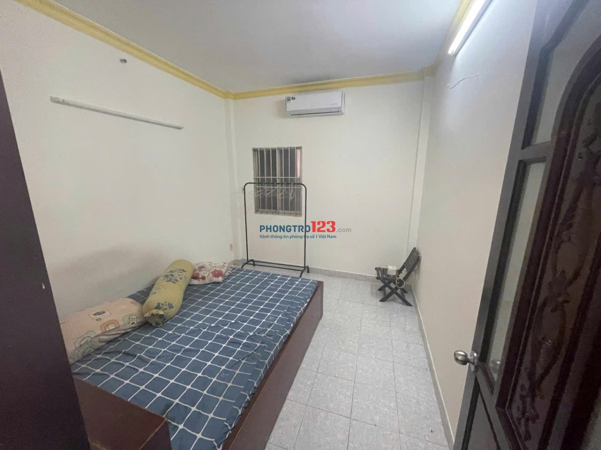 Cho thuê phòng ở lầu 1 có bếp riêng tại Lê Đại Hành Quận 11