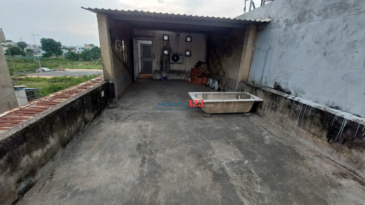 Cho thuê nhà mặt tiền gần chợ Bà Điểm, Hóc Môn