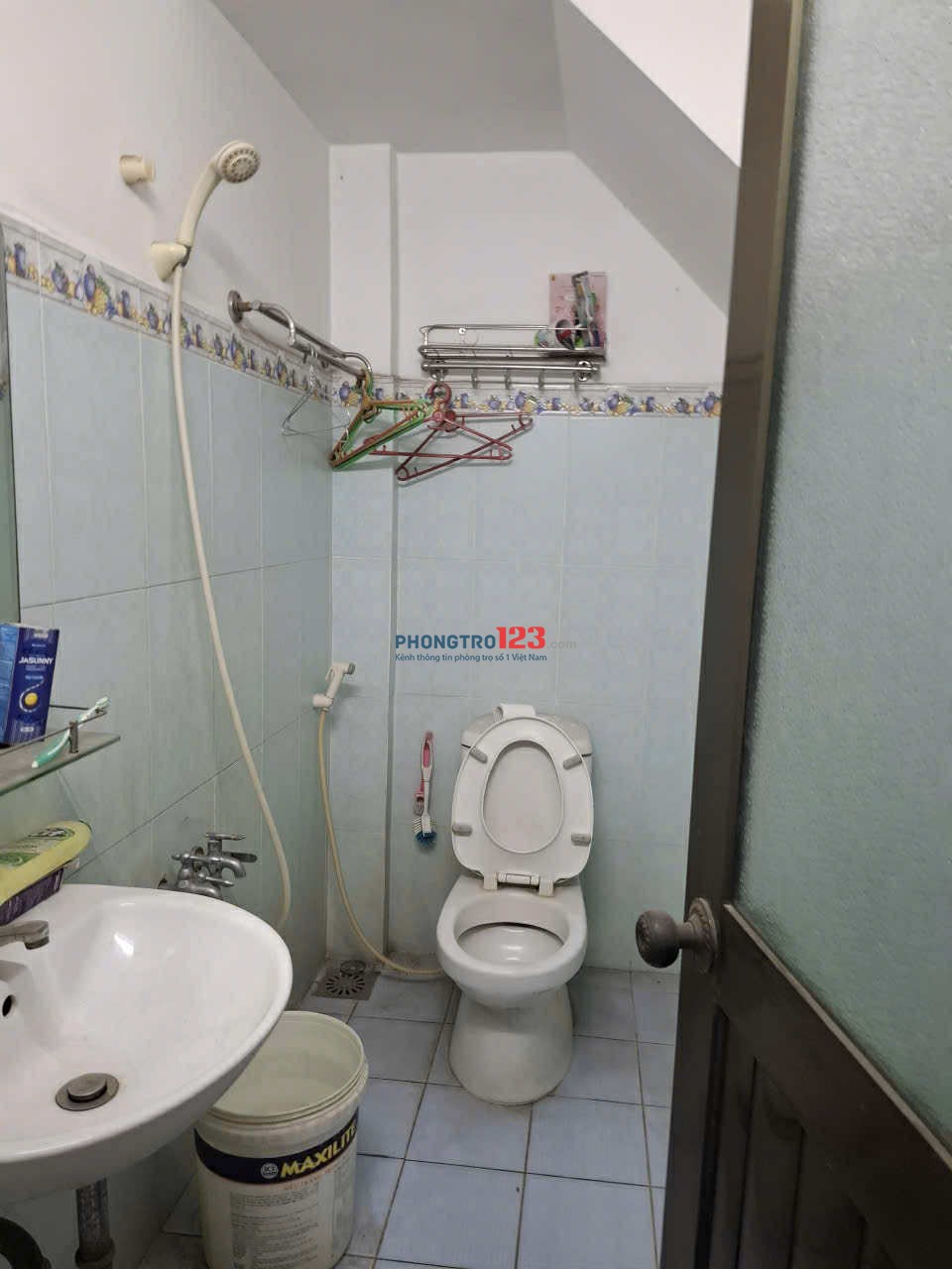 Cho thuê nhà mặt tiền gần chợ Bà Điểm, Hóc Môn