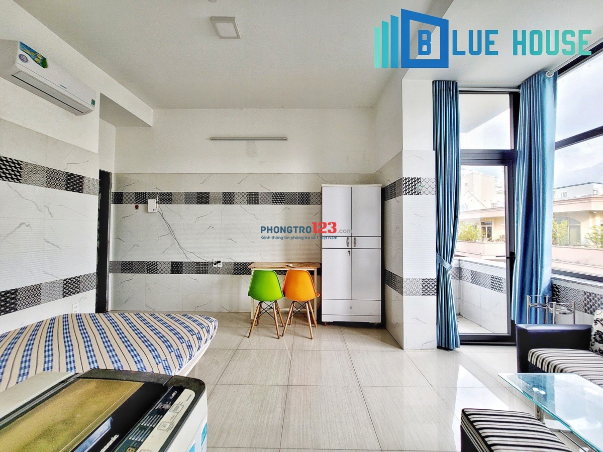 PHÒNG STUDIO BAN CÔNG CỬA KÍNH CỰC CHILL